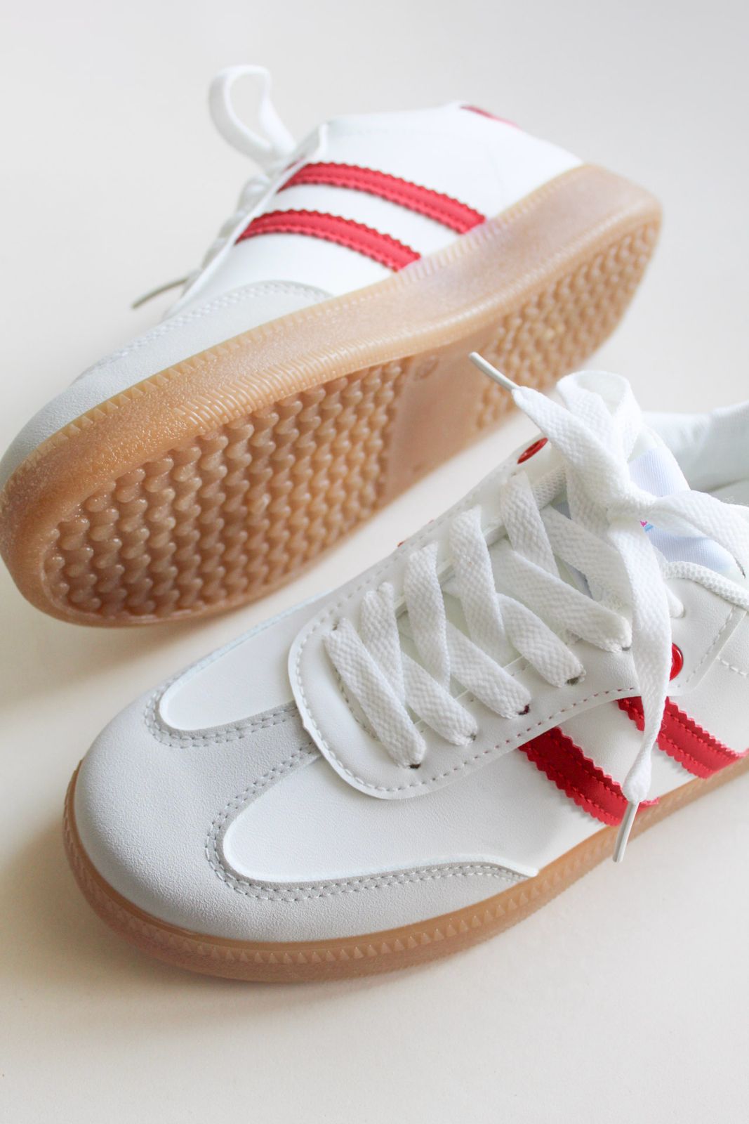 Malibú White/Red