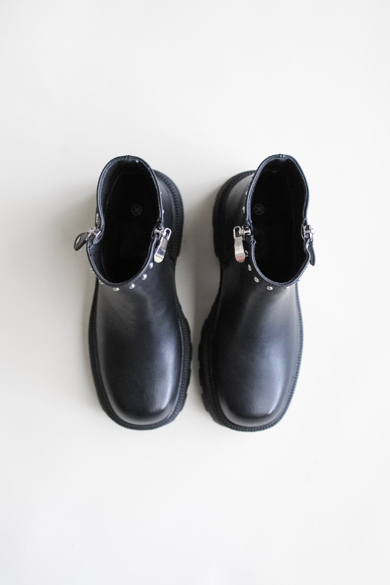 Roma Black