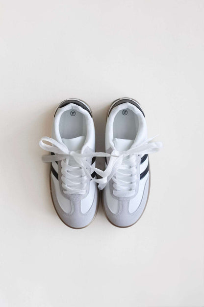 Lyon White