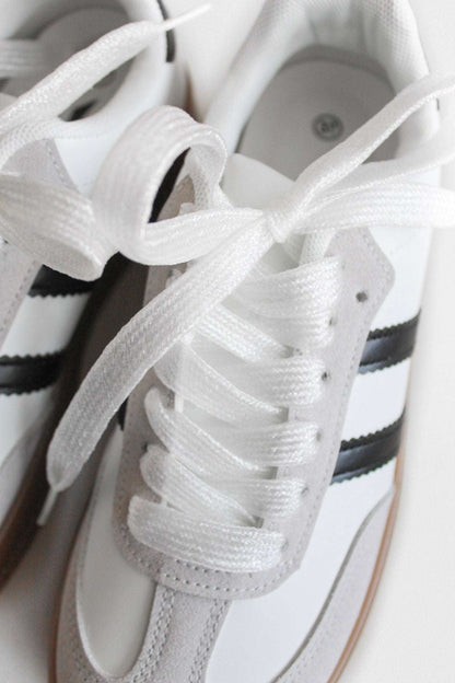 Lyon White