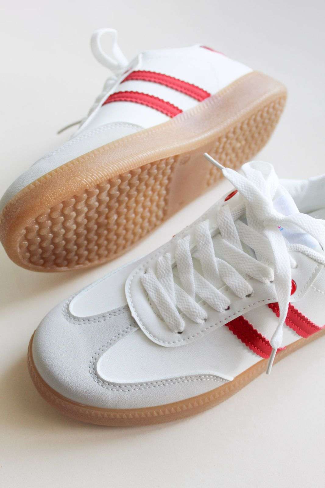 Malibú White/Red